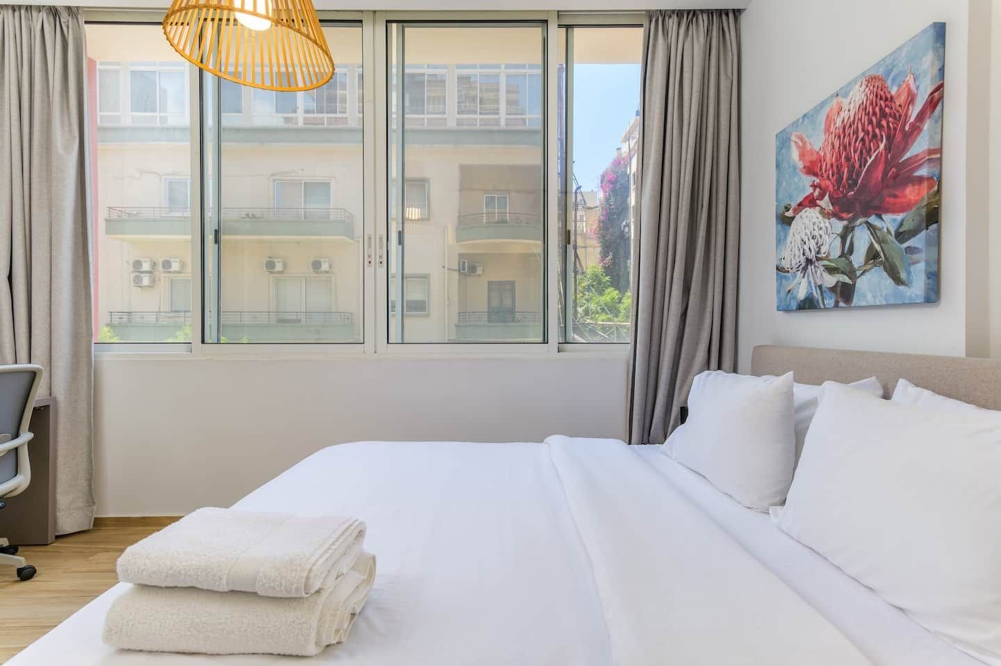 Bedroom with queen bed, Badaro 2-Bedroom with Two Balconies