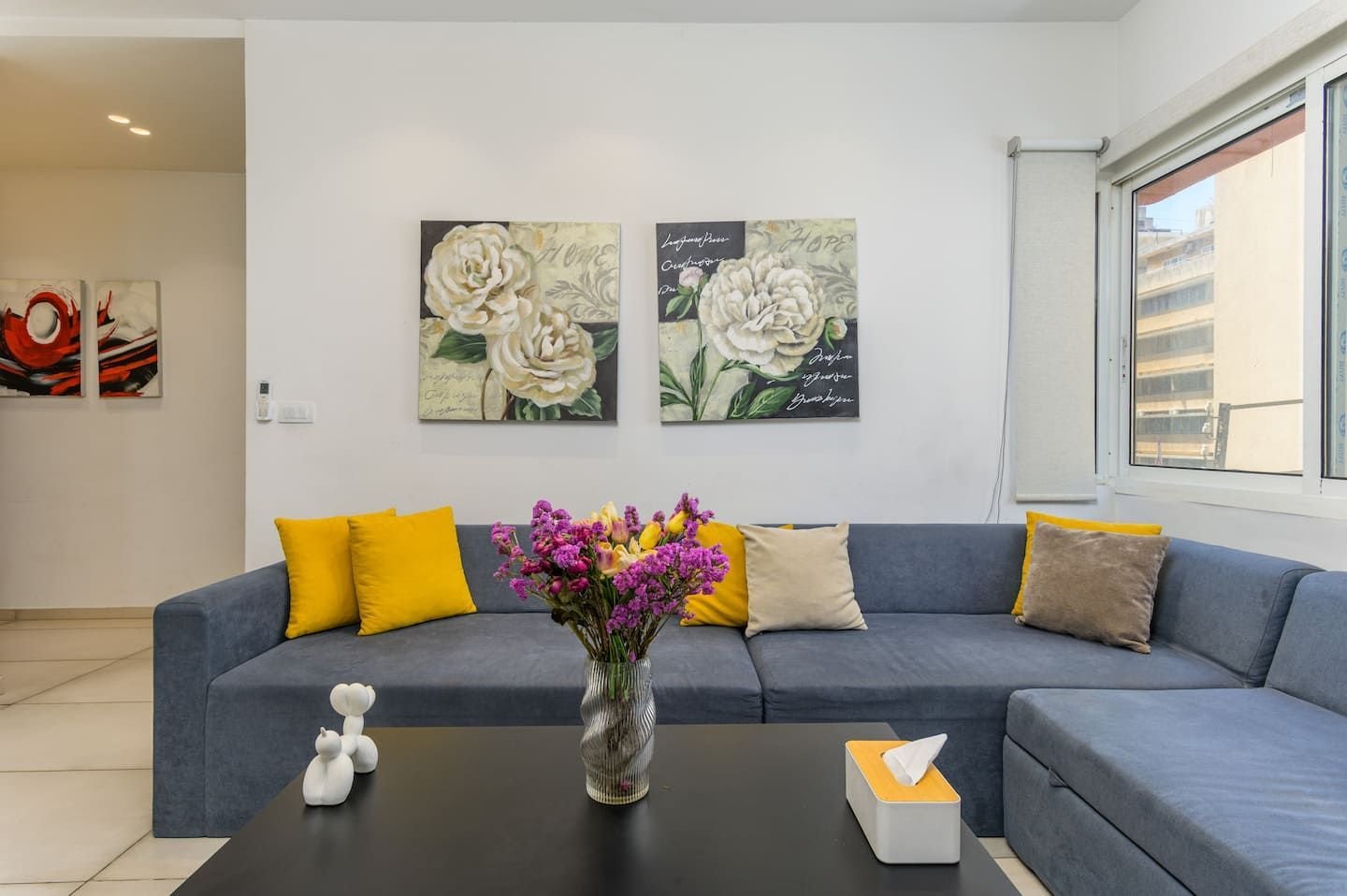 Lounge with sofa, Badaro 2-Bedroom with 2 Queen Beds