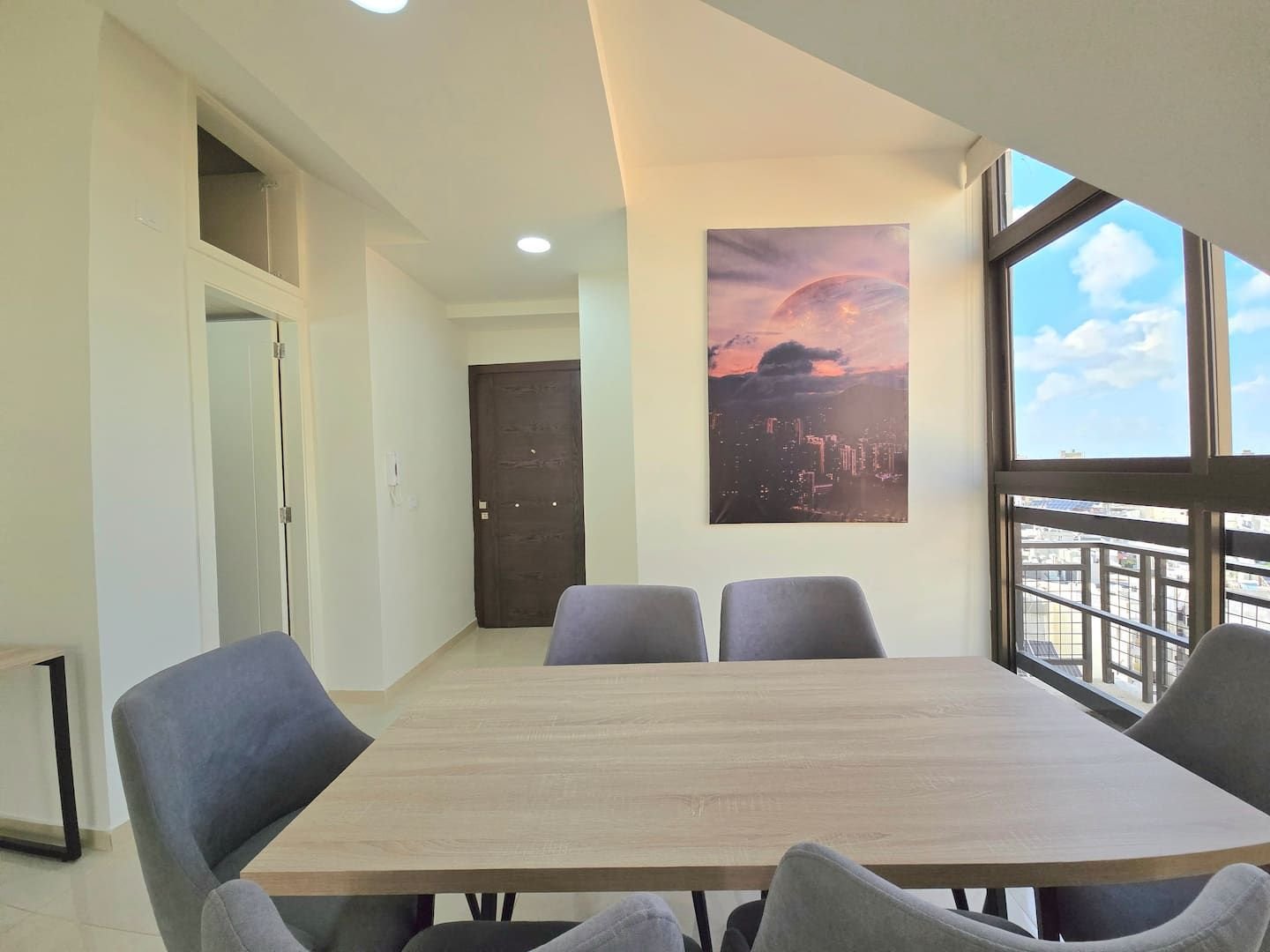Dining table, Dekwaneh Rooftop 1-Bedroom with Private Balcony