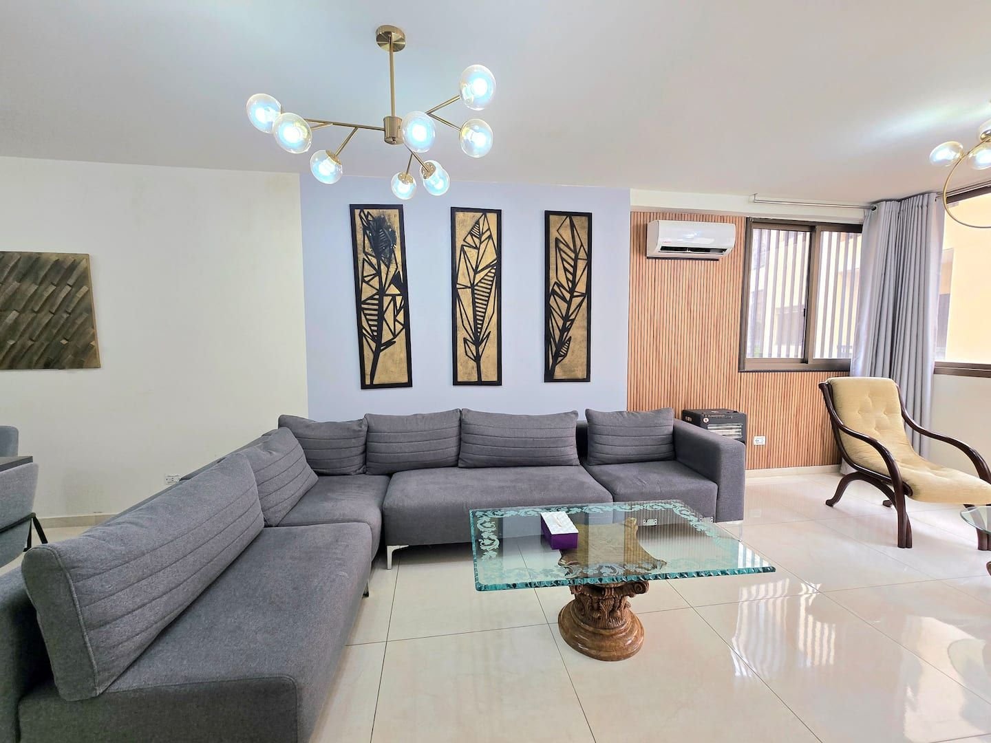 Spacious living room, Spacious Dekwaneh 2-Bedroom with 2 Bathrooms