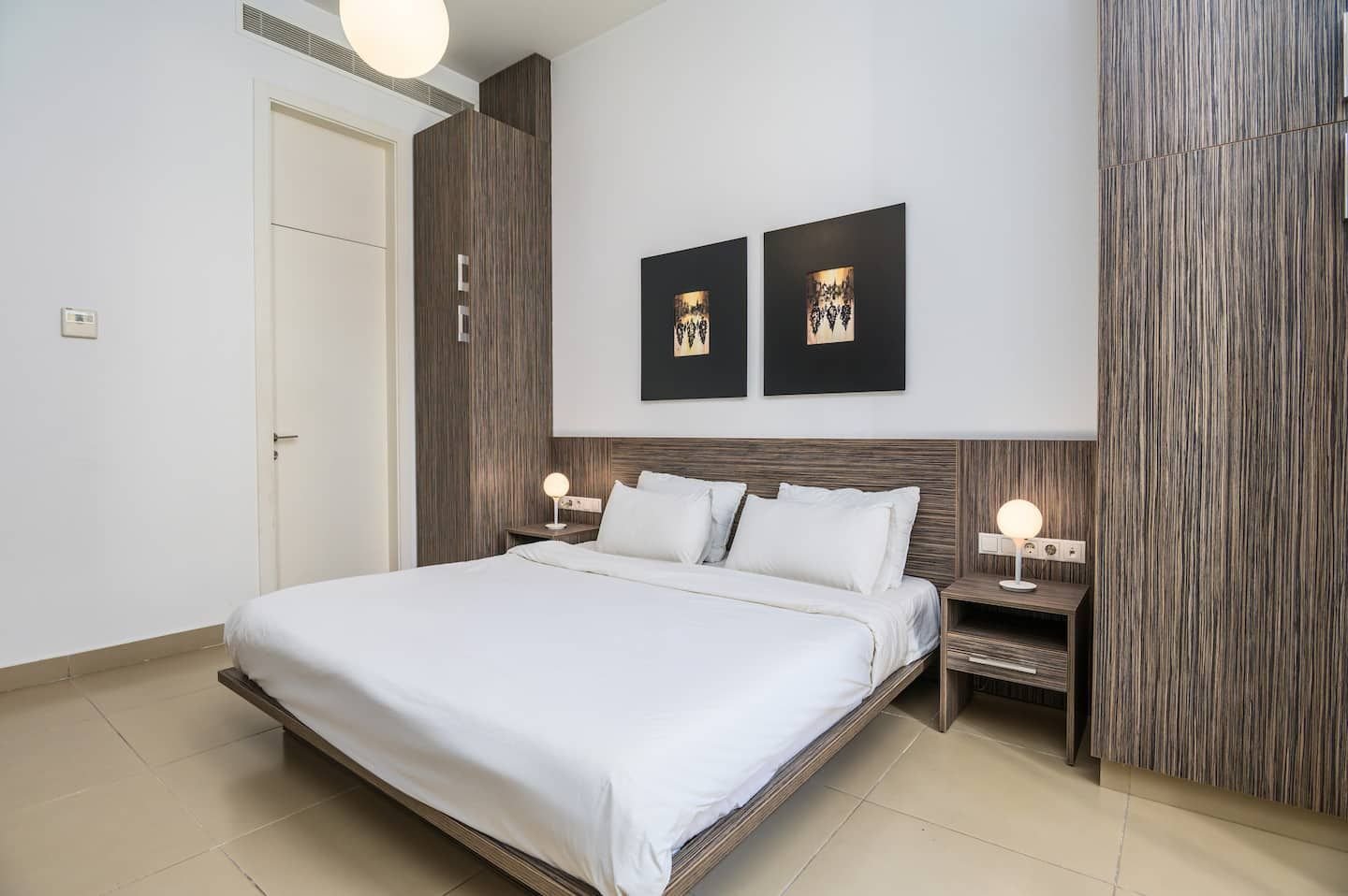 Bedroom with queen bed, Central 1-Bedroom with Pool & Gym